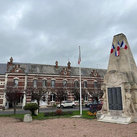 Montdidier  Le Conde酒店 外观 照片