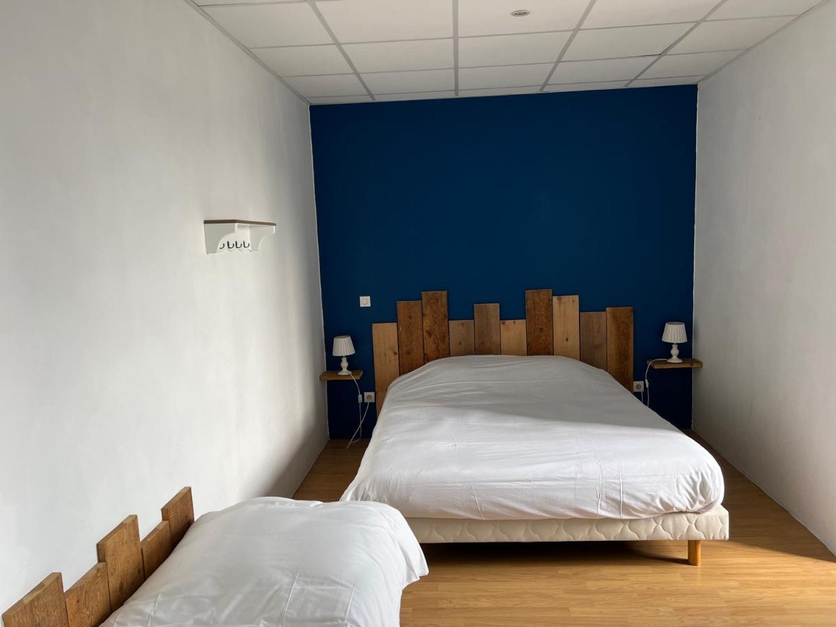 Montdidier  Le Conde酒店 外观 照片